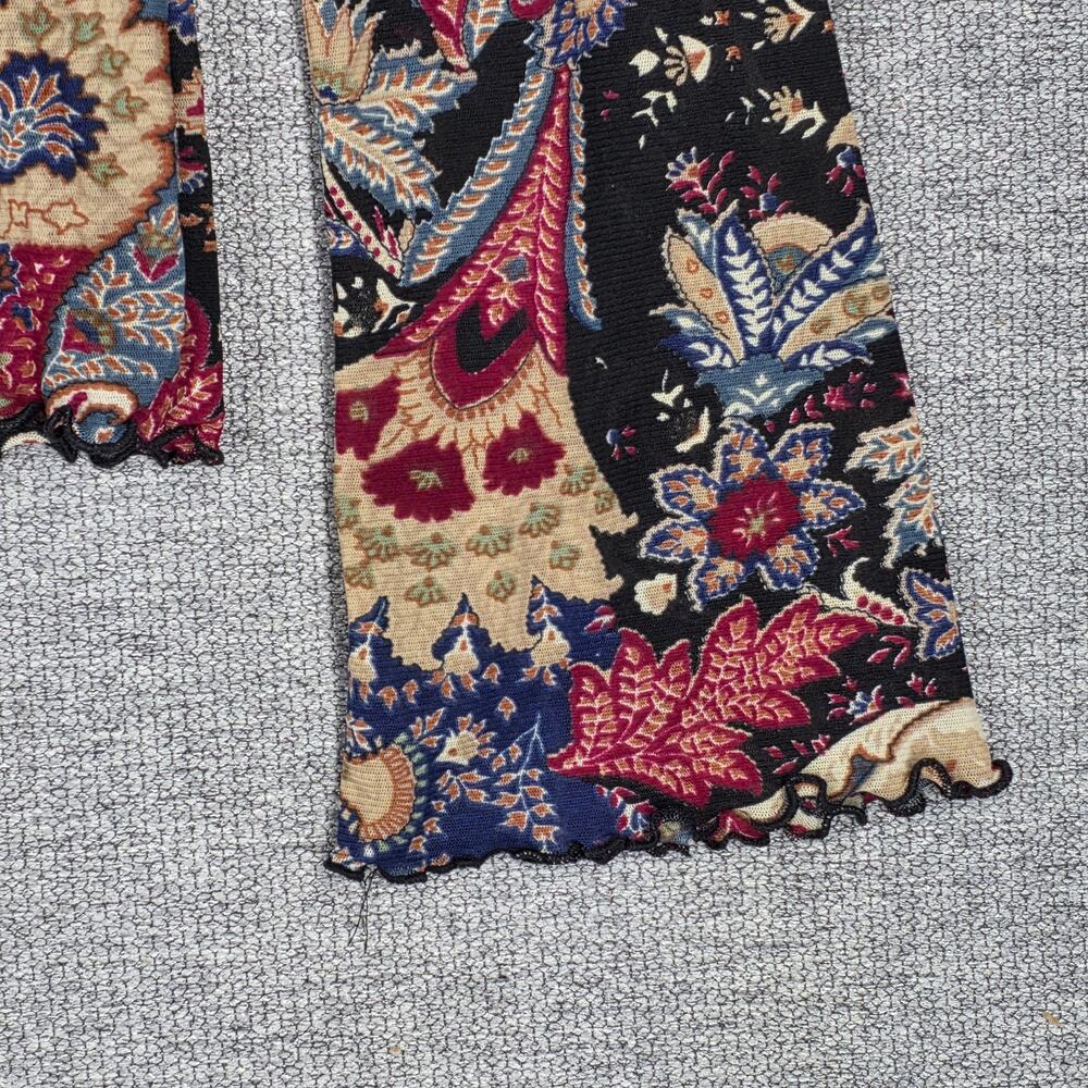 WET SEAL WOMEN'S FLORAL PAISLEY V‑NECK BLOUSE – MULTICOLOR – SIZE MEDIUM - Picture 13 of 13